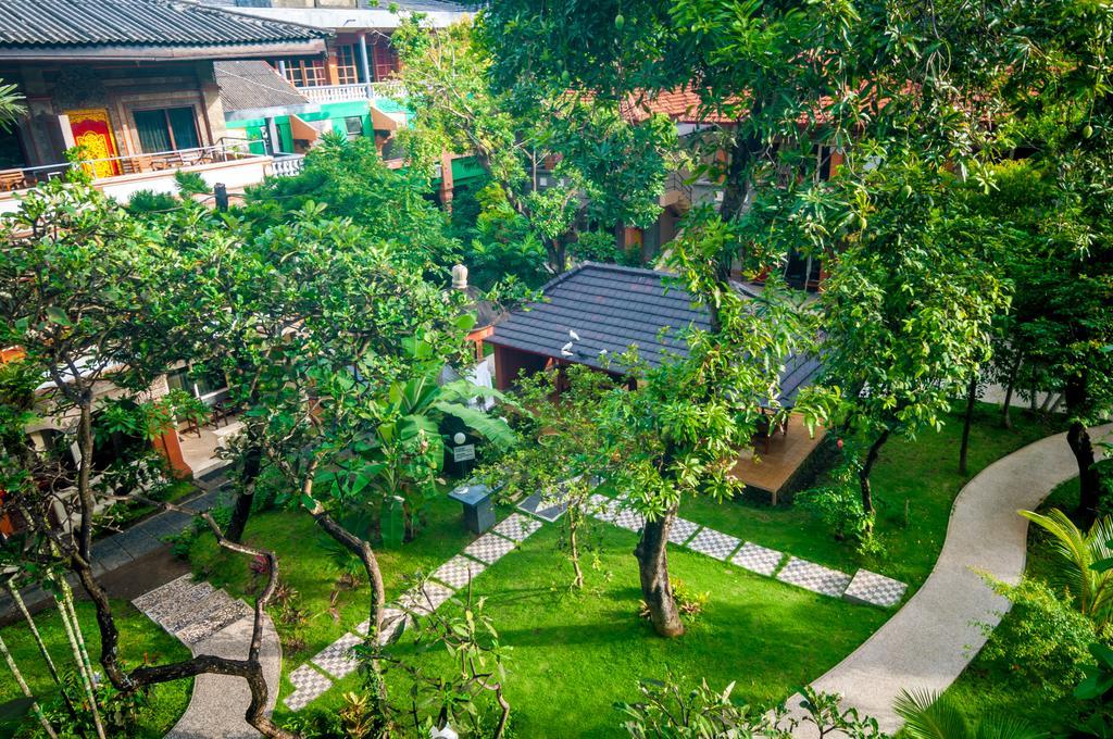 Melasti Kuta & Hotel Kuta Lombok