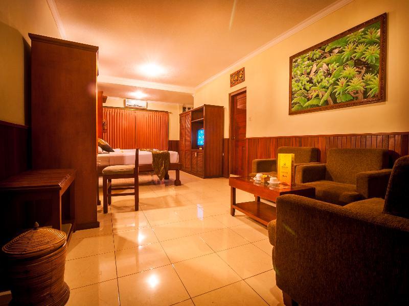 Melasti Kuta & Hotel Kuta Lombok