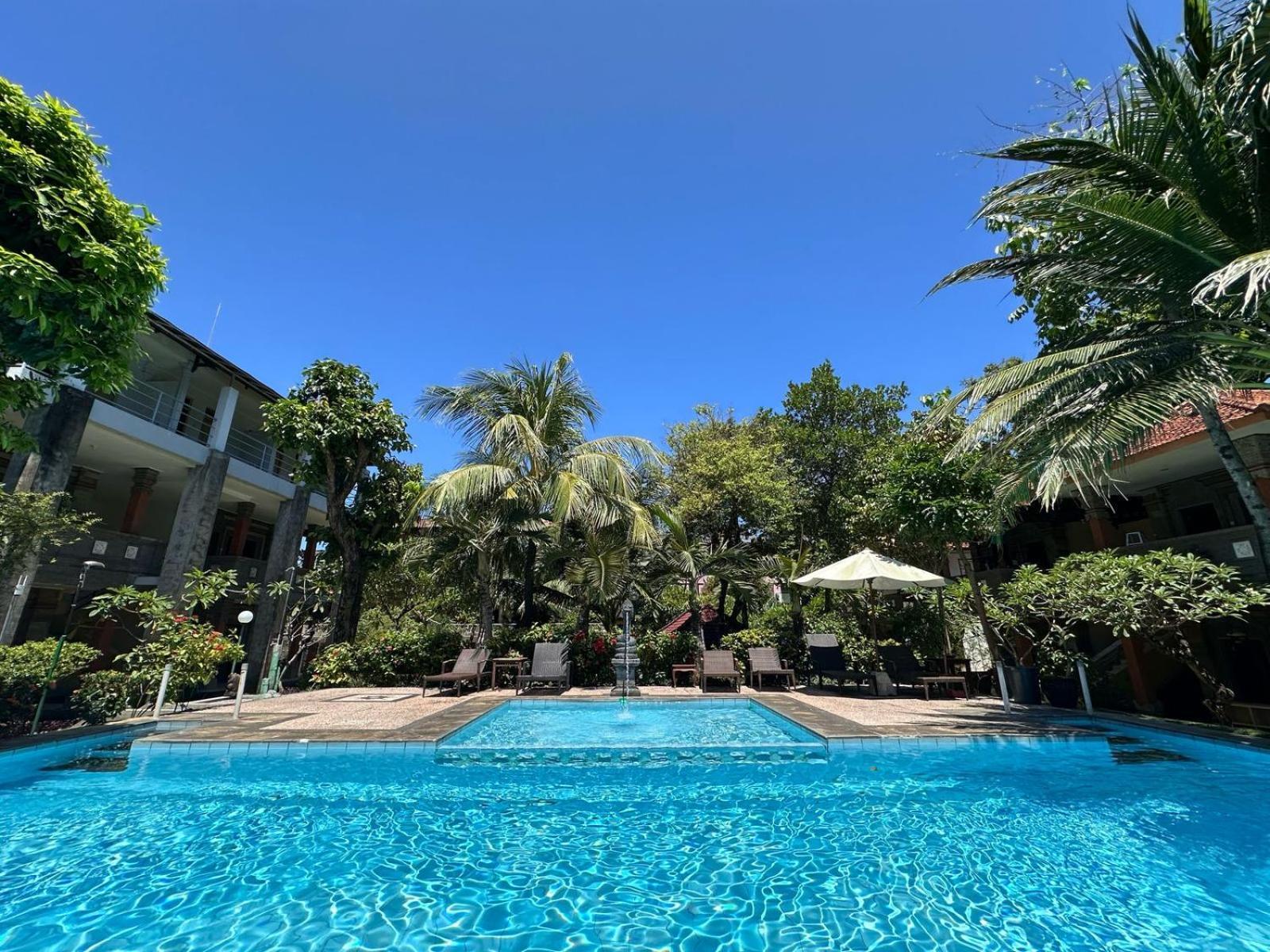 Melasti Kuta & Hotel Kuta Lombok
